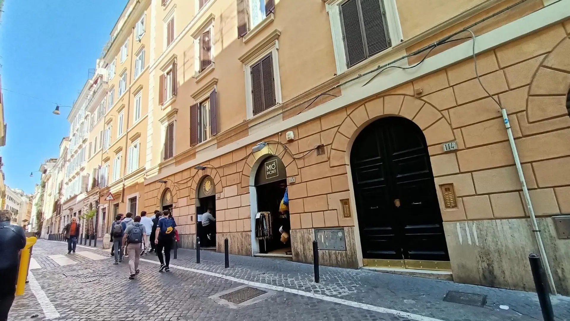 Colosseo Historical Apartment La Romana